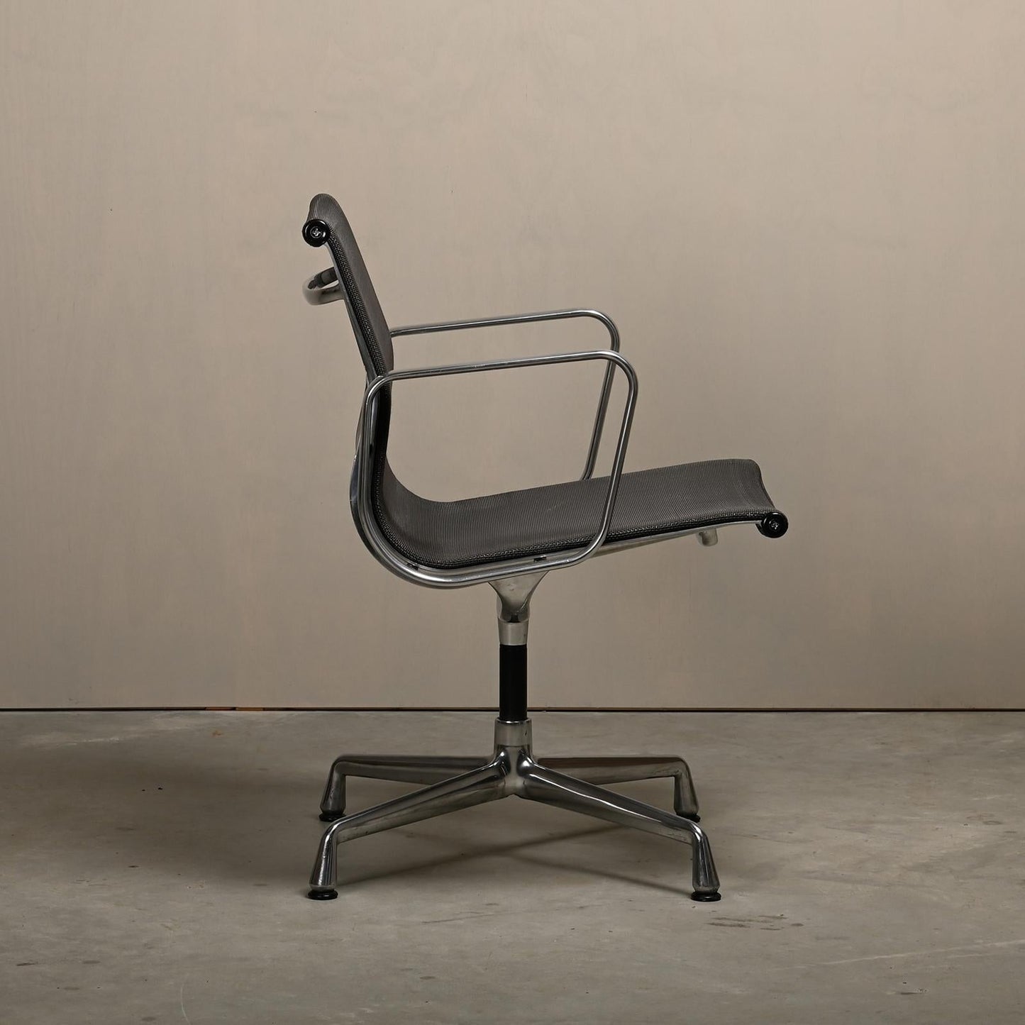 Eames Aluminum EA108 Dining Chairs Charcoal Netweave Mesh
