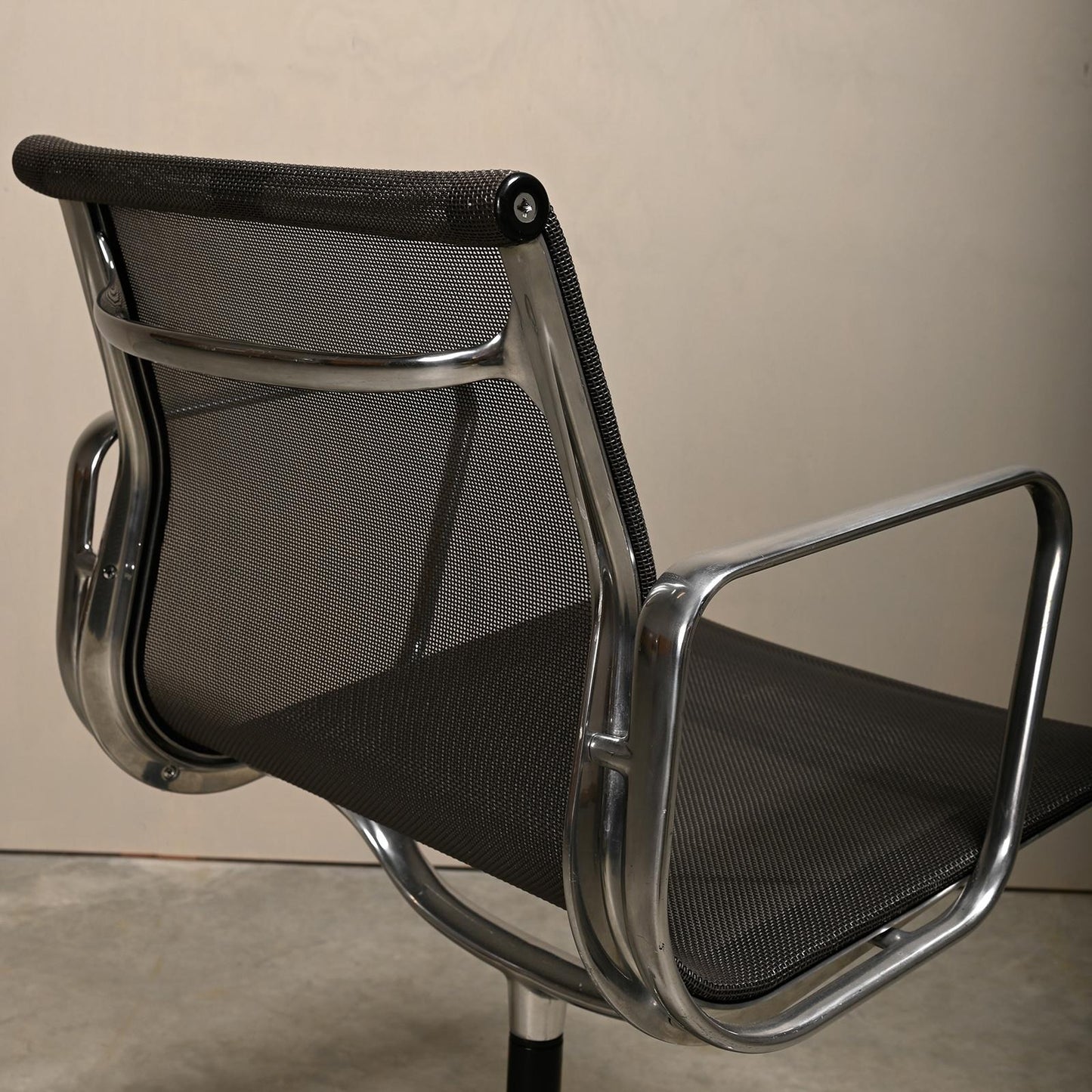 Eames Aluminum EA108 Dining Chairs Charcoal Netweave Mesh