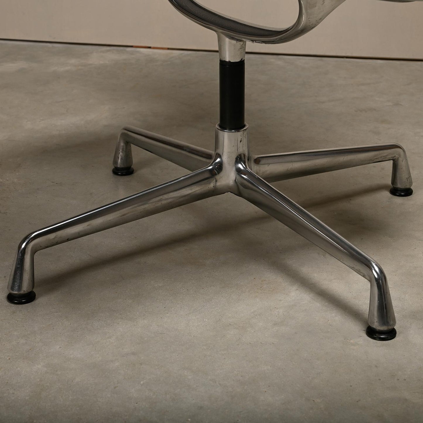 Eames Aluminum EA108 Dining Chairs Charcoal Netweave Mesh